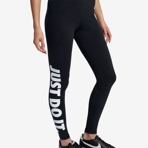 Nike Leg-A-See High-Waist Leggings (Small)